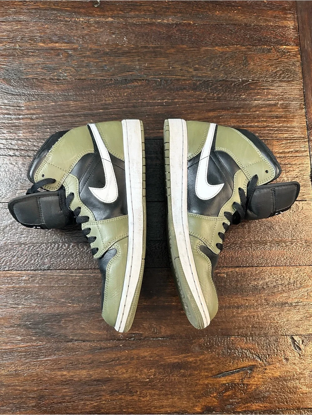 Nike Air Jordan 1 Mid Black White Medium Olive DQ8426-092- Sequoia